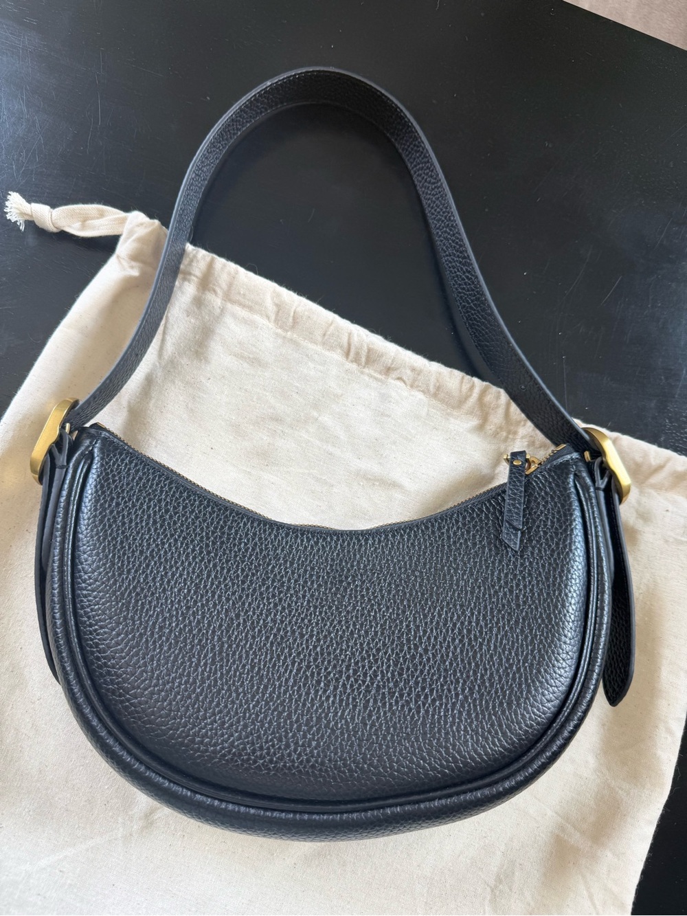 Quince Black Crescent Leather Shoulder Bag - Picture 6 of 9